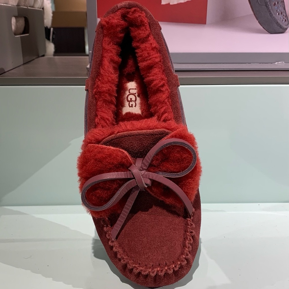 UGG Dakota Double Bow Moccasin - Picture 12 of 12